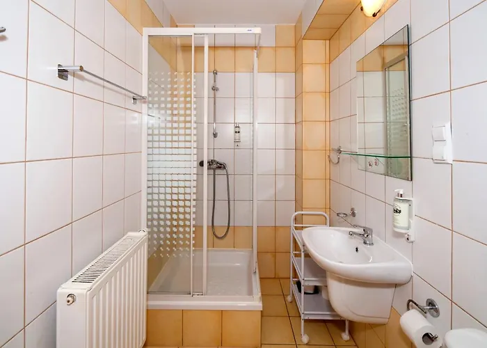 Graniczna Bombaj Nocleg ze śniadaniem